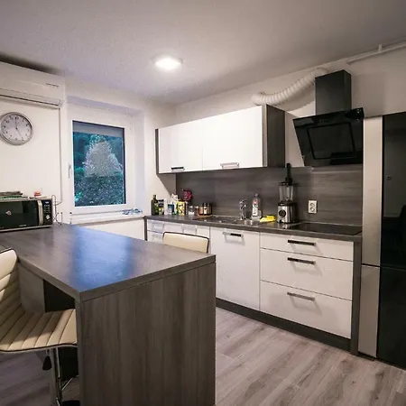 Appartement Spacious Suitable For Everyone :)