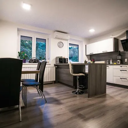 Appartement Spacious Suitable For Everyone :) *