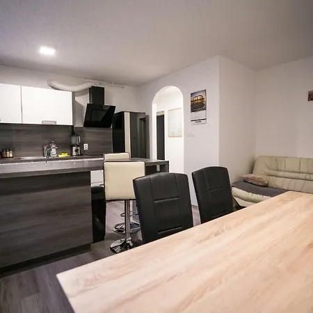 아파트 Spacious Suitable For Everyone :) *